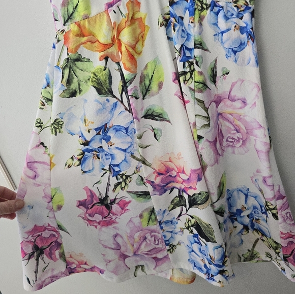 Show Me Your Mumu Ibiza White Multi Color Floral Open Back Mini Dress Size M - Picture 4 of 12